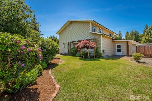5276 Cherry Tree Lane, Blaine, WA 98230