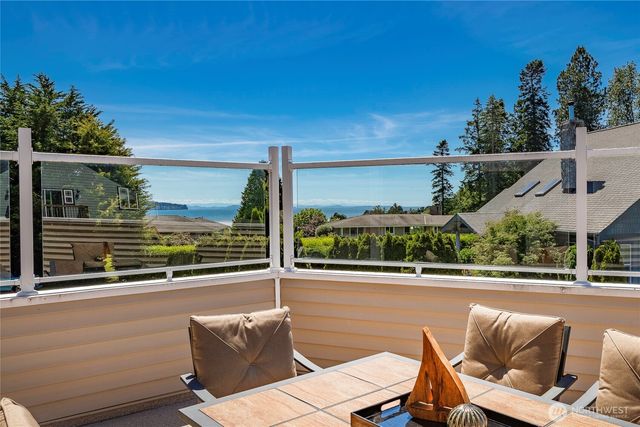 5276 Cherry Tree Lane, Blaine, WA 98230