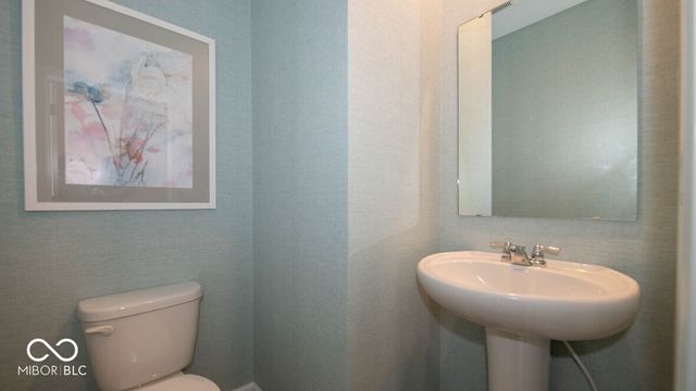 2571 Kingman Drive, Whitestown, IN 46075