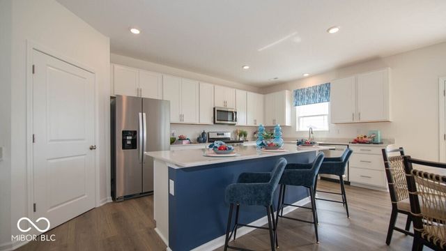 2571 Kingman Drive, Whitestown, IN 46075