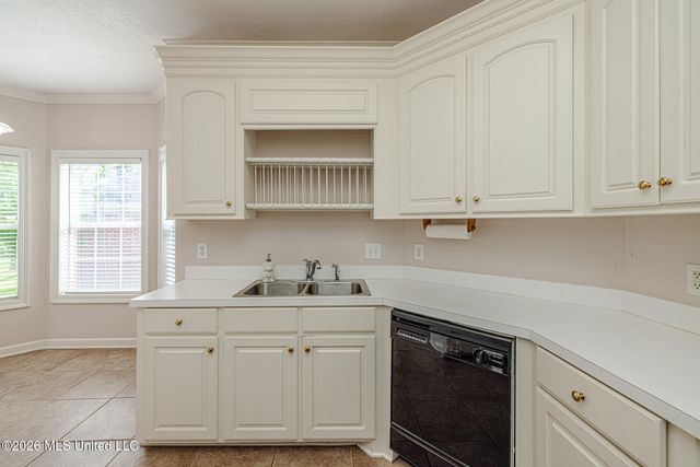 160 Apple Blossom Drive, Brandon, MS 39047