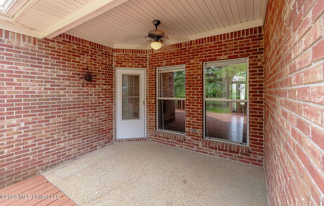 160 Apple Blossom Drive, Brandon, MS 39047