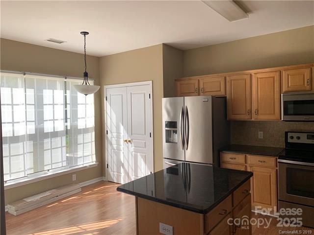 8419 Heron Glen Drive, Charlotte, NC 28269