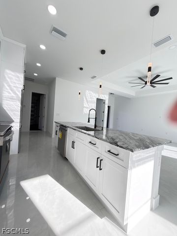 913 Glenn AVE, Lehigh Acres, FL 33972