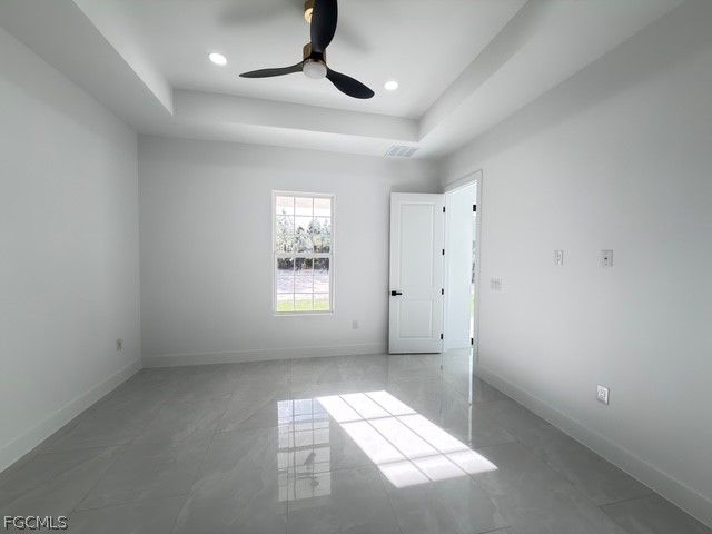 913 Glenn AVE, Lehigh Acres, FL 33972