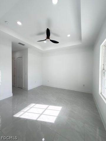 913 Glenn AVE, Lehigh Acres, FL 33972