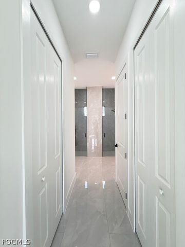 913 Glenn AVE, Lehigh Acres, FL 33972