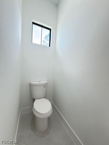 913 Glenn AVE, Lehigh Acres, FL 33972