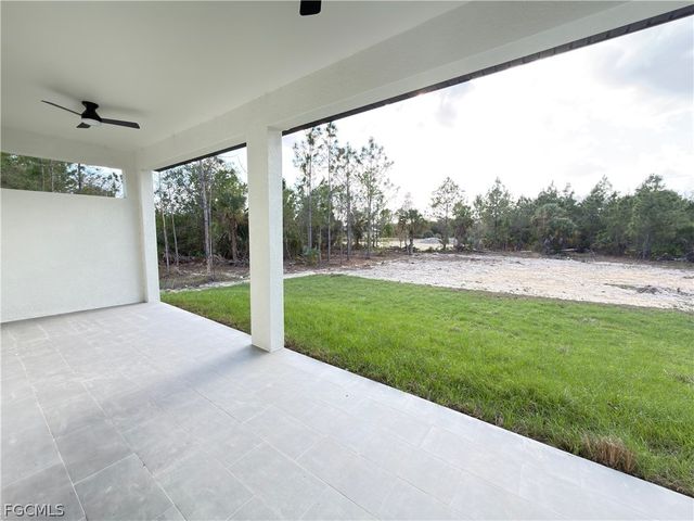 913 Glenn AVE, Lehigh Acres, FL 33972