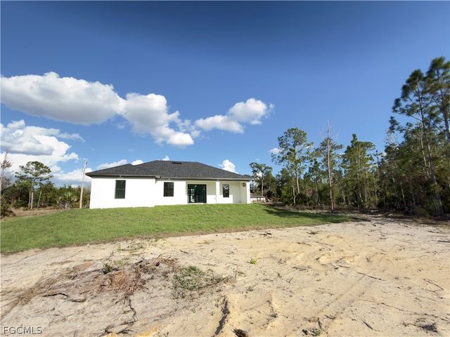 913 Glenn AVE, Lehigh Acres, FL 33972