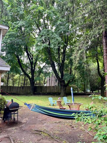 56 Tilden Lane 2nd Floor Front, Greenlawn, NY 11740