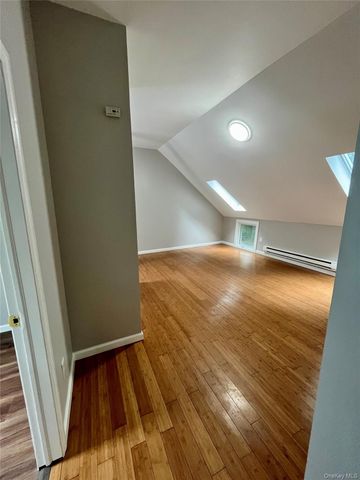56 Tilden Lane 2nd Floor Front, Greenlawn, NY 11740