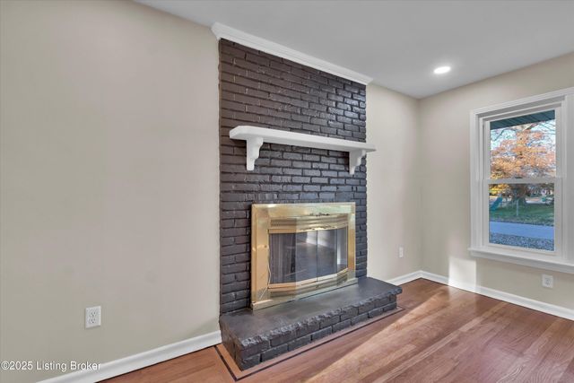 316 Short Rd, Louisville, KY 40207