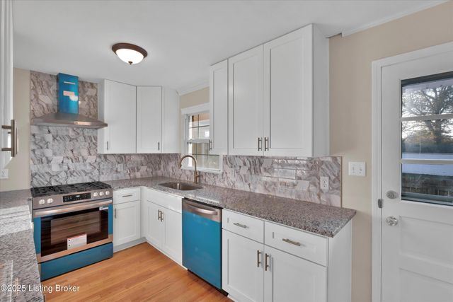 316 Short Rd, Louisville, KY 40207