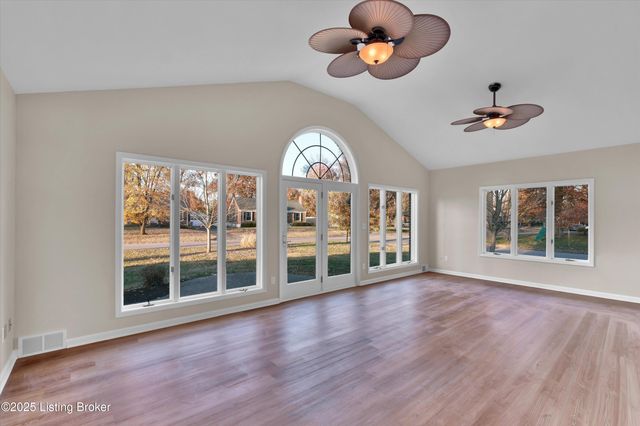 316 Short Rd, Louisville, KY 40207