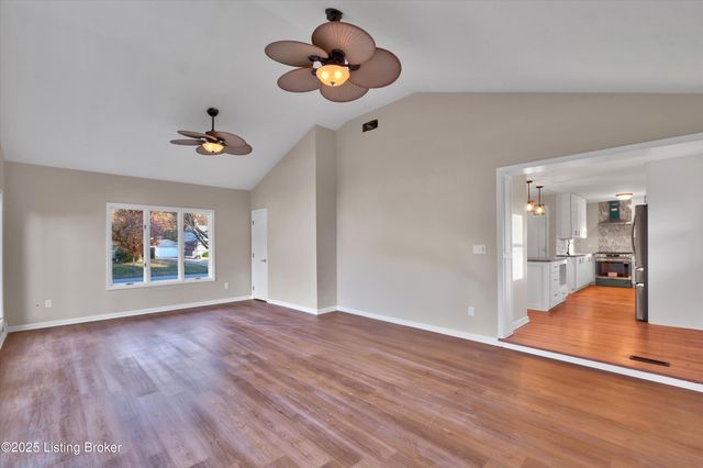 316 Short Rd, Louisville, KY 40207