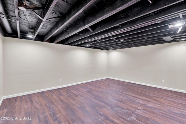 316 Short Rd, Louisville, KY 40207