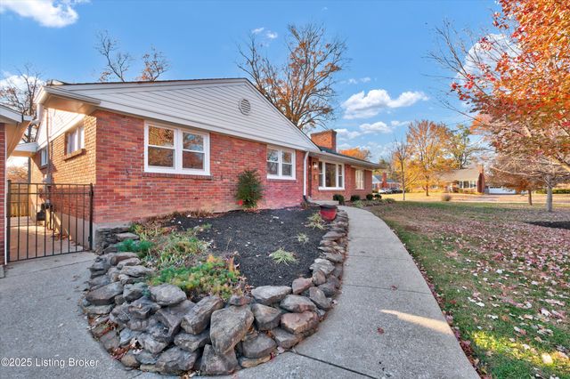 316 Short Rd, Louisville, KY 40207