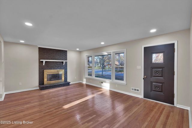 316 Short Rd, Louisville, KY 40207