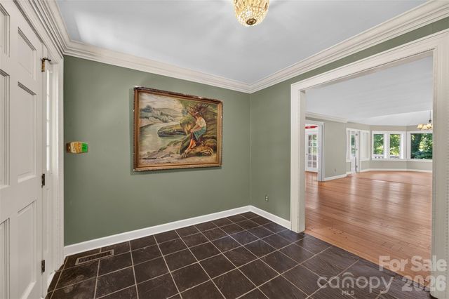 530 25th Avenue NW, Hickory, NC 28601