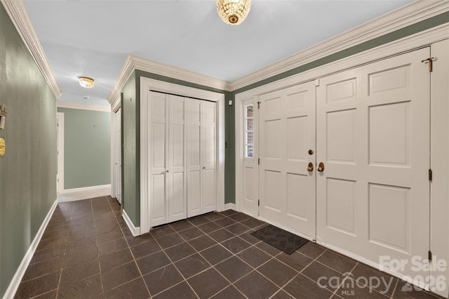 530 25th Avenue NW, Hickory, NC 28601