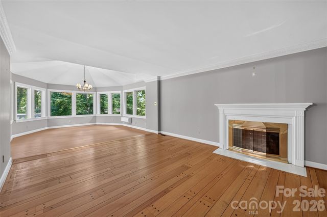 530 25th Avenue NW, Hickory, NC 28601