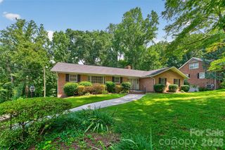 530 25th Avenue NW, Hickory, NC 28601