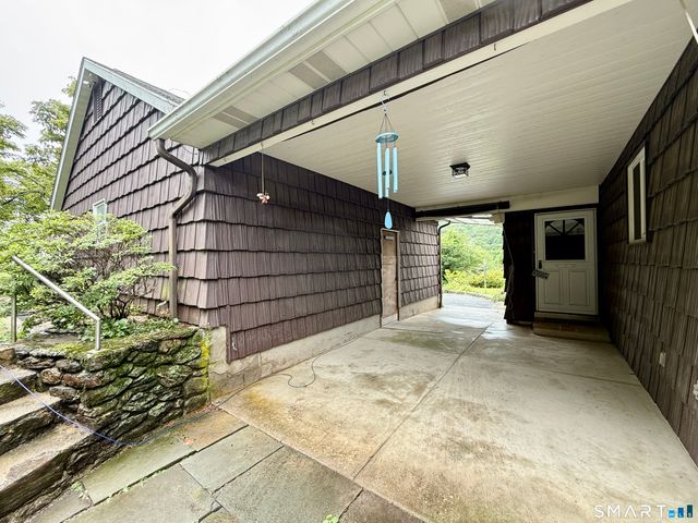 22 Southview Road, New Fairfield, CT 06812