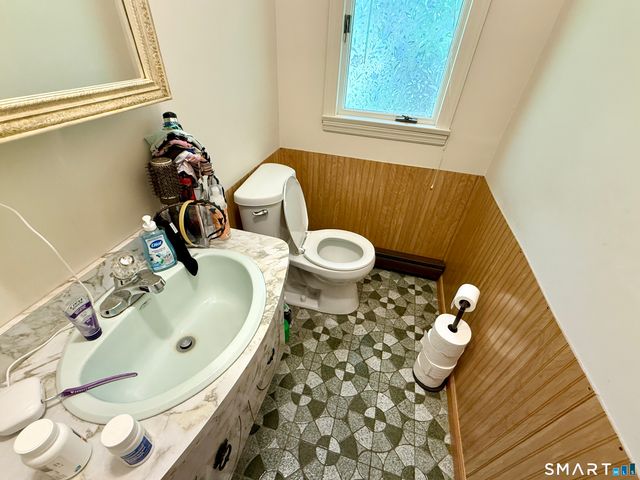 22 Southview Road, New Fairfield, CT 06812