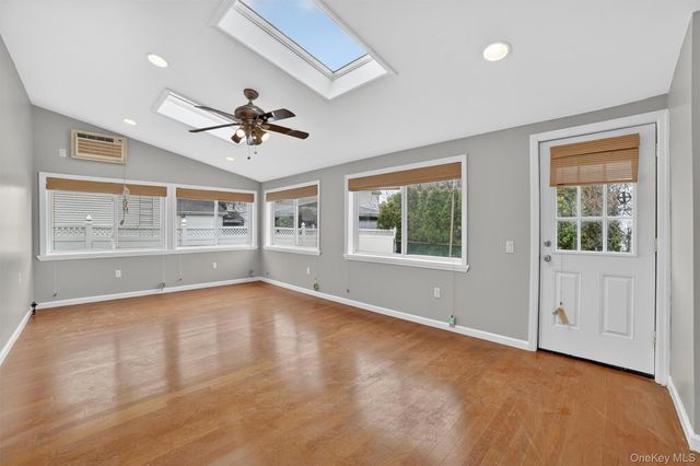4 Amackassin Terrace Unit 1, Yonkers, NY 10703