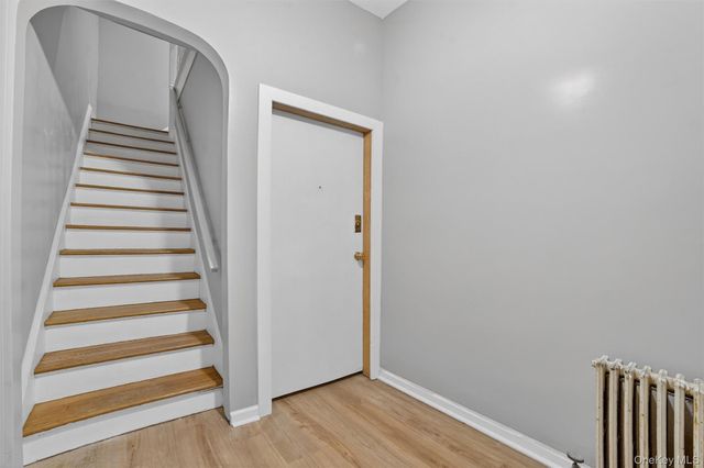 4 Amackassin Terrace Unit 1, Yonkers, NY 10703