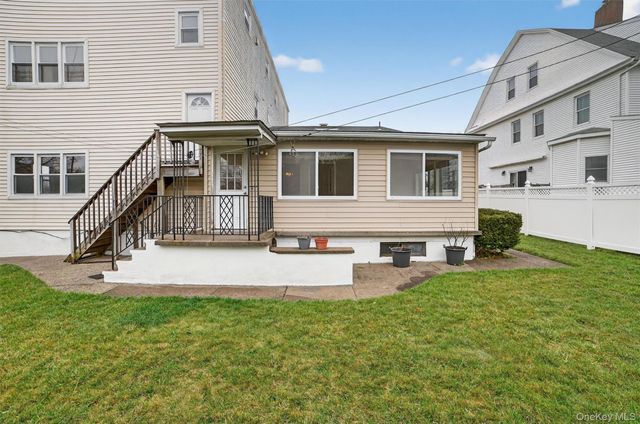 4 Amackassin Terrace Unit 1, Yonkers, NY 10703