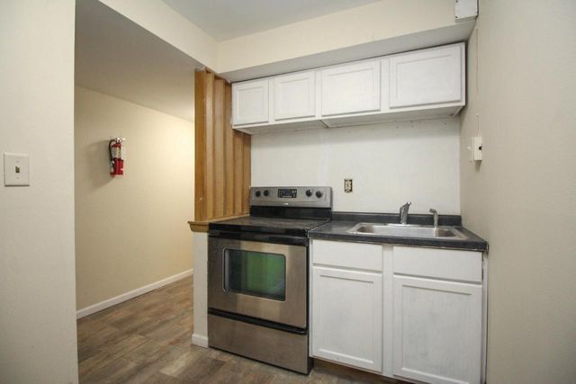 7746 W Becher STREET, West Allis, WI 53219