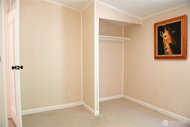 18700 4th Avenue NE, Suquamish, WA 98392