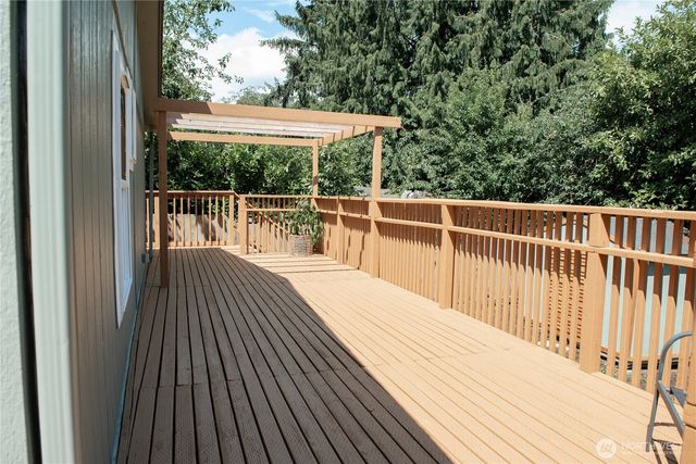 18700 4th Avenue NE, Suquamish, WA 98392