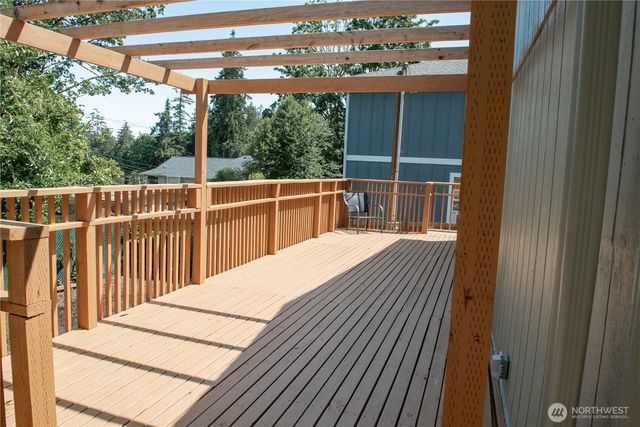 18700 4th Avenue NE, Suquamish, WA 98392
