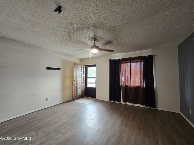 950 Glendale Drive, Las Cruces, NM 88005