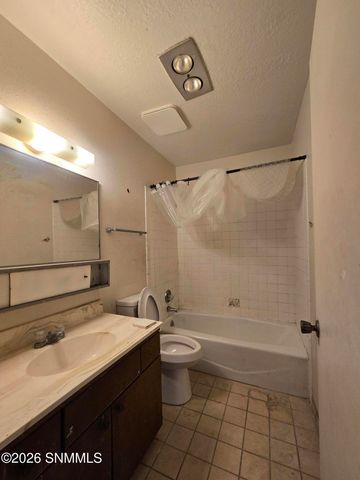 950 Glendale Drive, Las Cruces, NM 88005