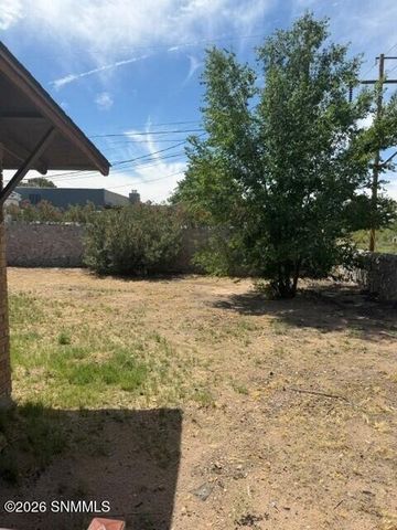 950 Glendale Drive, Las Cruces, NM 88005