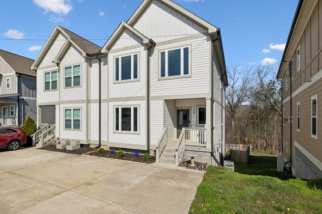 720 Flint Ridge Dr, Whites Creek, TN 37189