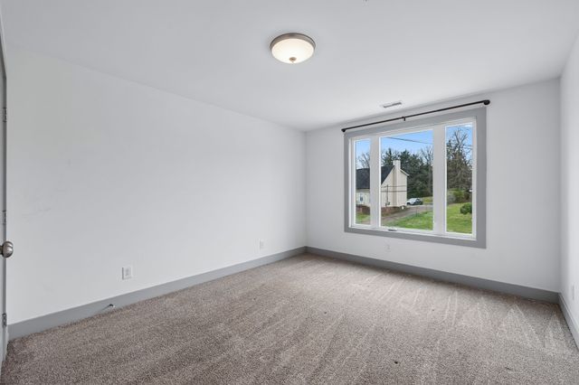 720 Flint Ridge Dr, Whites Creek, TN 37189