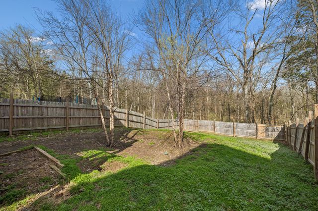 720 Flint Ridge Dr, Whites Creek, TN 37189