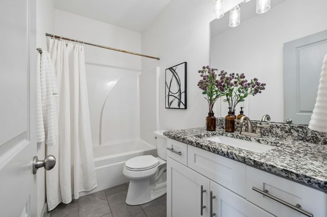 720 Flint Ridge Dr, Whites Creek, TN 37189