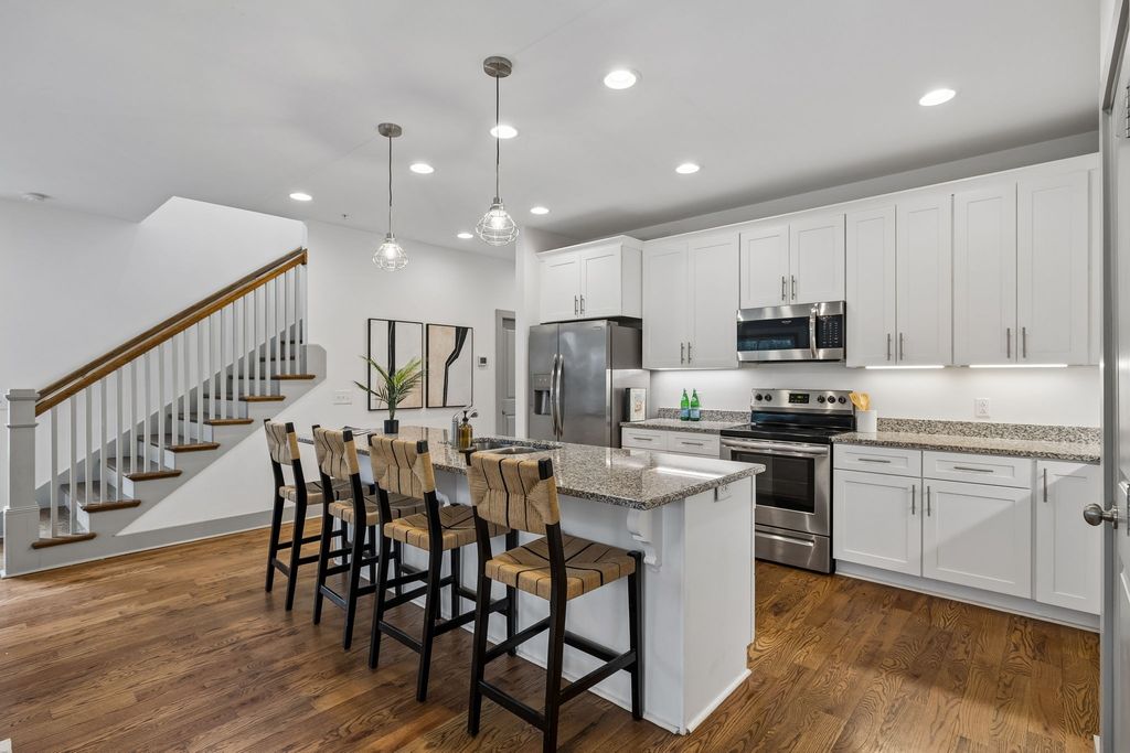 720 Flint Ridge Dr, Whites Creek, TN 37189