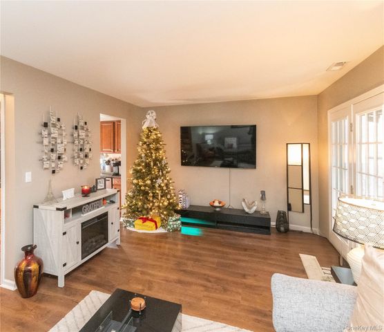 20 Wintergreen Court, Montgomery, NY 12549