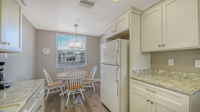 8750 OLDE HICKORY AVENUE 9207, Sarasota, FL 34238