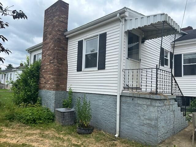 61 Ernst Avenue, Maysville, KY 41056