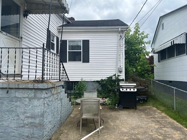 61 Ernst Avenue, Maysville, KY 41056