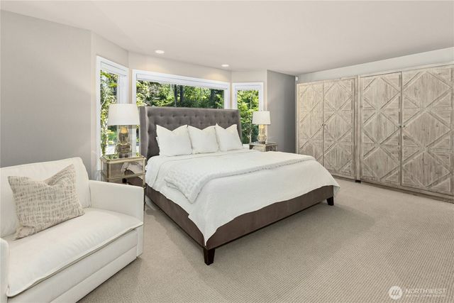 8804 221st Avenue NE, Redmond, WA 98053