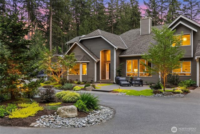 8804 221st Avenue NE, Redmond, WA 98053